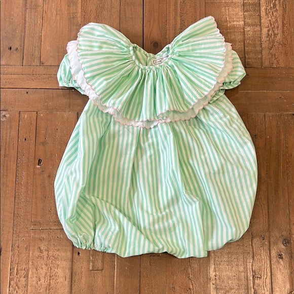 Isabel Garreton oversized collar bubble romper 12 months green stripe boutique - Picture 1 of 8